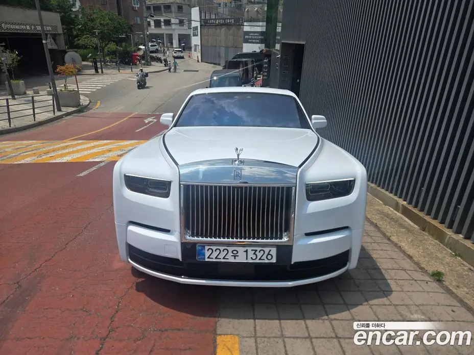 Rolls-Royce Phantom 2021 6.7 автомат (гидро), фото 1 Rolls-Royce Phantom 2021 6.7 автомат (гидро), фото 1
