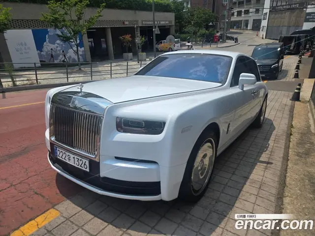 Rolls-Royce Phantom 2021 6.7 автомат (гидро), миниатюра 5 Rolls-Royce Phantom 2021 6.7 автомат (гидро), миниатюра 5