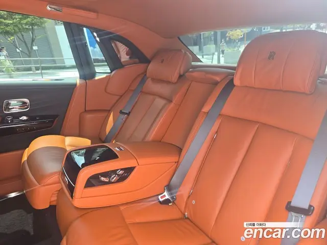Rolls-Royce Phantom 2021 6.7 автомат (гидро), миниатюра 7 Rolls-Royce Phantom 2021 6.7 автомат (гидро), миниатюра 7