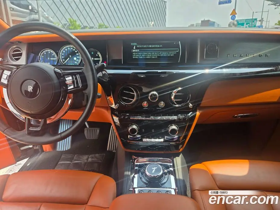 Rolls-Royce Phantom 2021 6.7 автомат (гидро), фото 8 Rolls-Royce Phantom 2021 6.7 автомат (гидро), фото 8