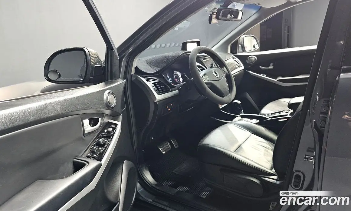 SsangYong Korando 2015 2.2 автомат (гидро), фото 13