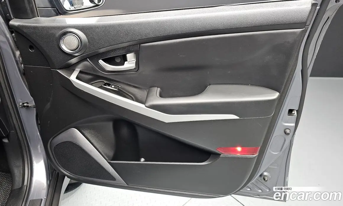 SsangYong Korando 2015 2.2 автомат (гидро), фото 14