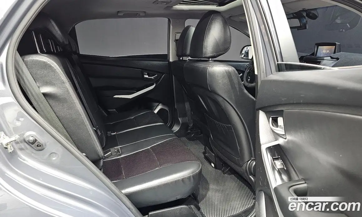 SsangYong Korando 2015 2.2 автомат (гидро), фото 18