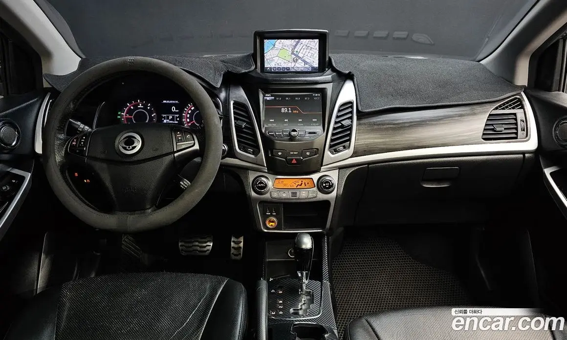SsangYong Korando 2015 2.2 автомат (гидро), фото 10