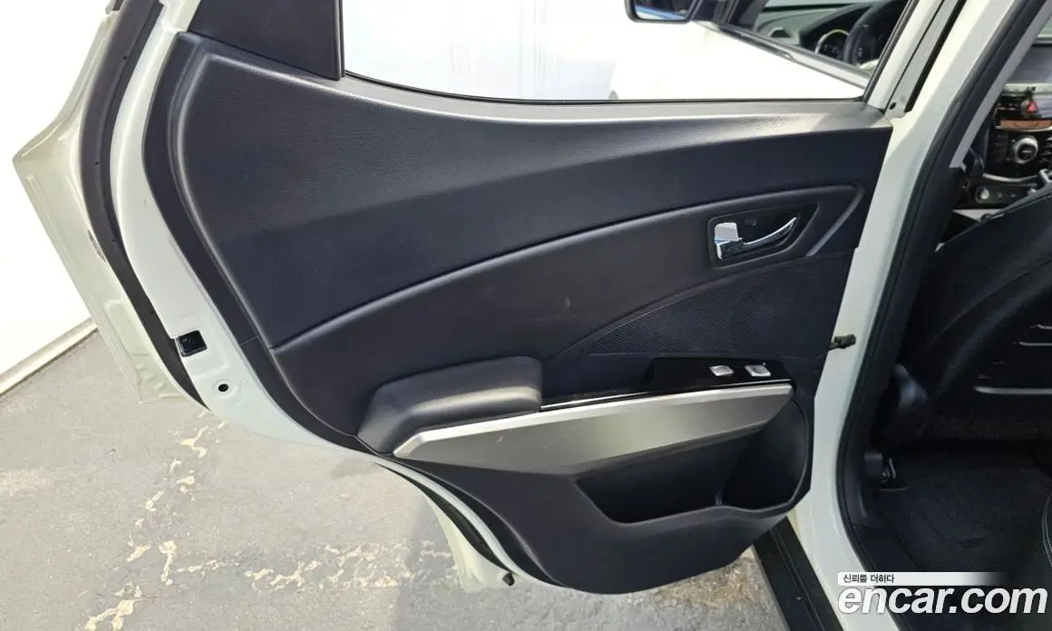 SsangYong TIBOLI 2015 1.6 автомат (гидро), фото 15