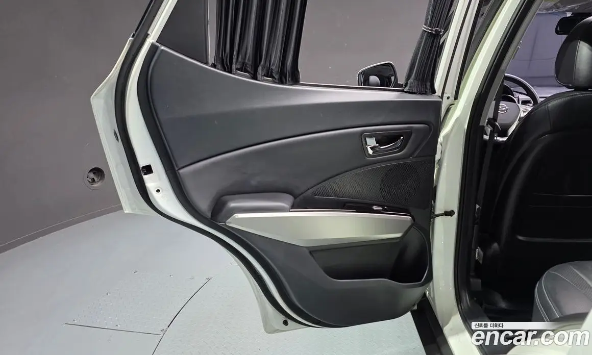 SsangYong TIBOLI 2016 1.6 автомат (гидро), фото 15