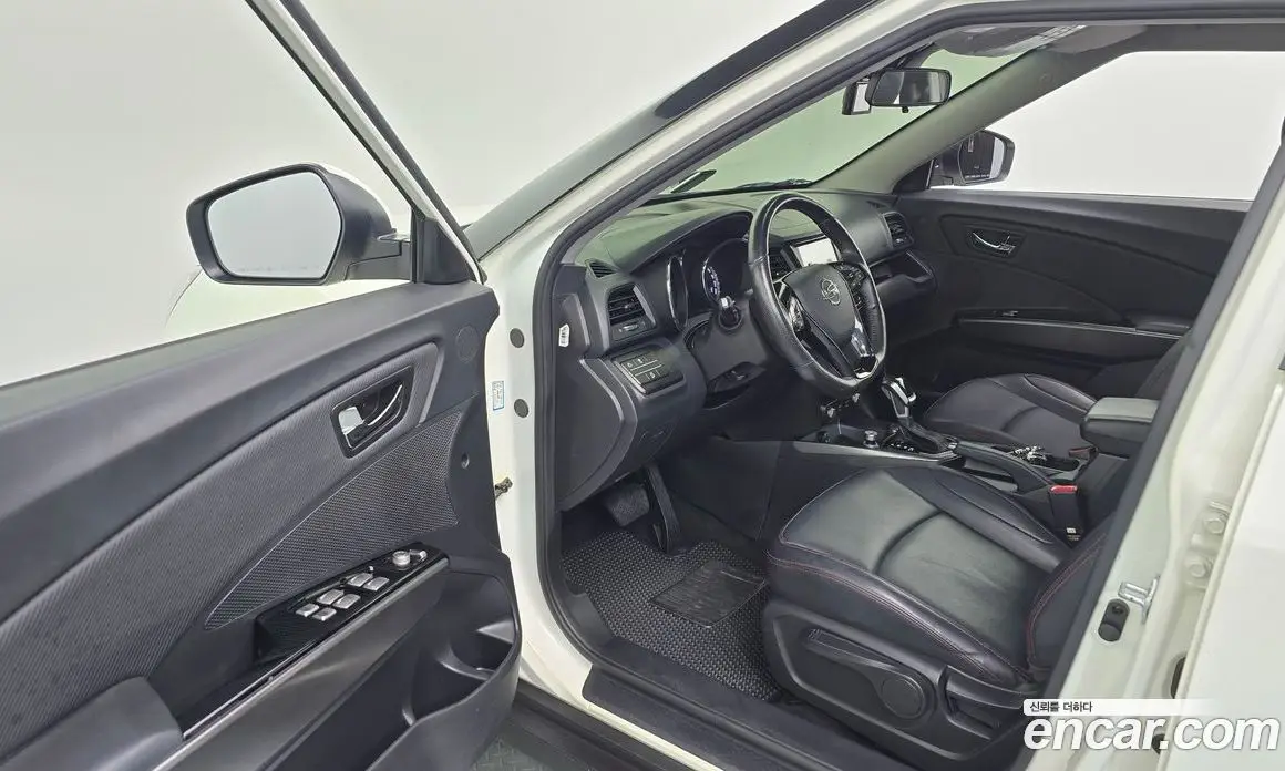SsangYong TIBOLI 2018 1.6 автомат (гидро), фото 10