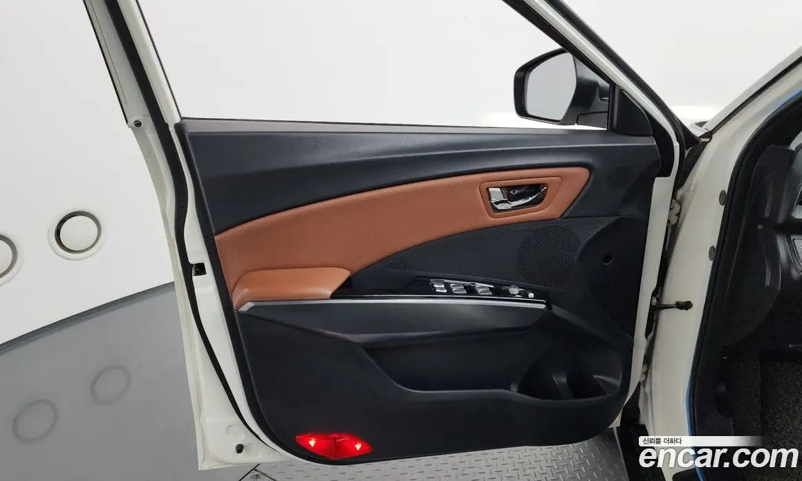 SsangYong TIBOLI 2018 1.6 автомат (гидро), фото 14