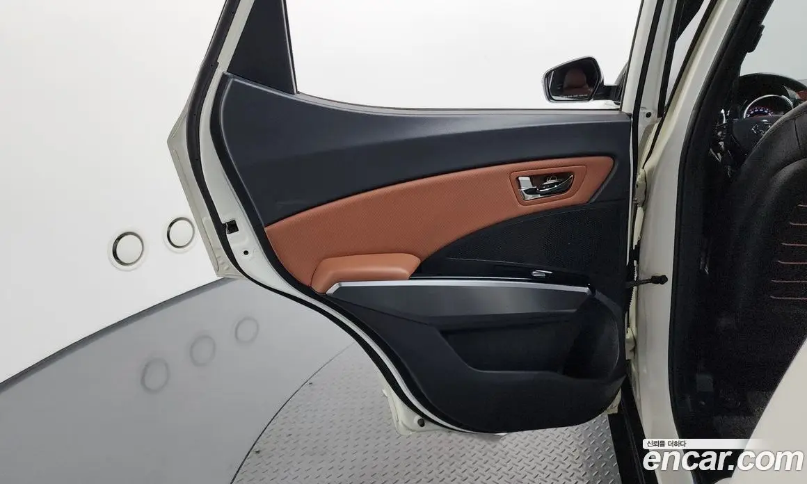 SsangYong TIBOLI 2018 1.6 автомат (гидро), фото 15