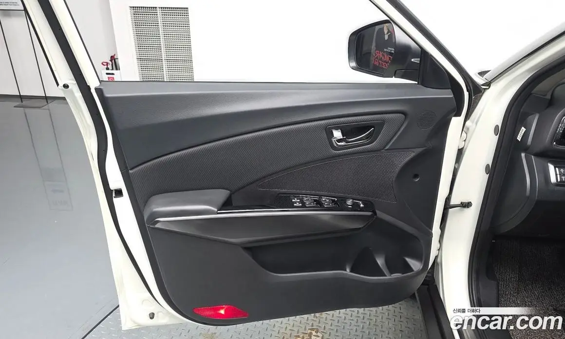 SsangYong TIBOLI 2019 1.5 автомат (гидро), фото 13