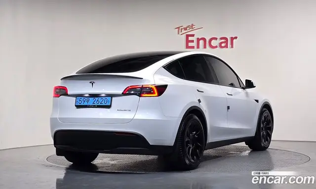 Tesla Model Y 2023 0.2 автомат (гидро), миниатюра 1 Tesla Model Y 2023 0.2 автомат (гидро), миниатюра 1