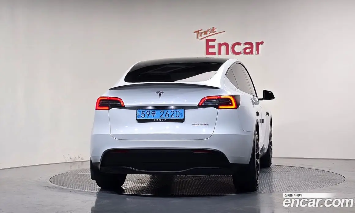 Tesla Model Y 2023 0.2 автомат (гидро), фото 3 Tesla Model Y 2023 0.2 автомат (гидро), фото 3