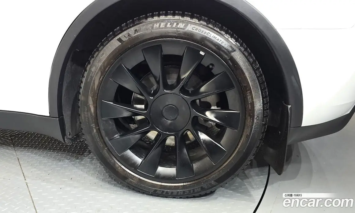 Tesla Model Y 2023 0.2 автомат (гидро), фото 6 Tesla Model Y 2023 0.2 автомат (гидро), фото 6