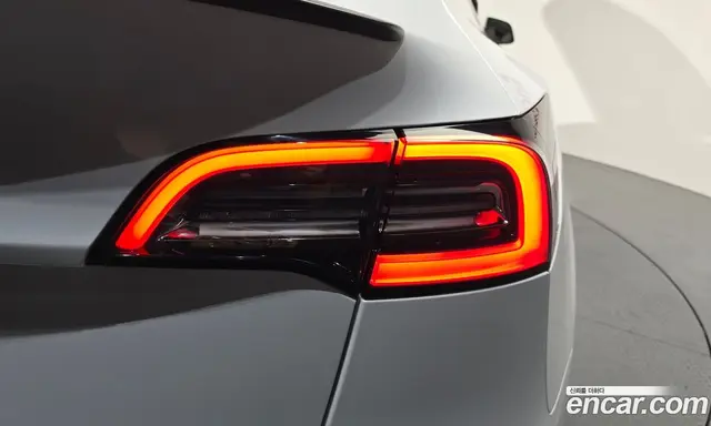 Tesla Model Y 2023 0.2 автомат (гидро), миниатюра 8 Tesla Model Y 2023 0.2 автомат (гидро), миниатюра 8