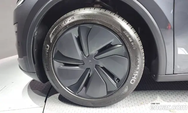 Tesla Model Y 2025 0.2 автомат (гидро), миниатюра 5 Tesla Model Y 2025 0.2 автомат (гидро), миниатюра 5