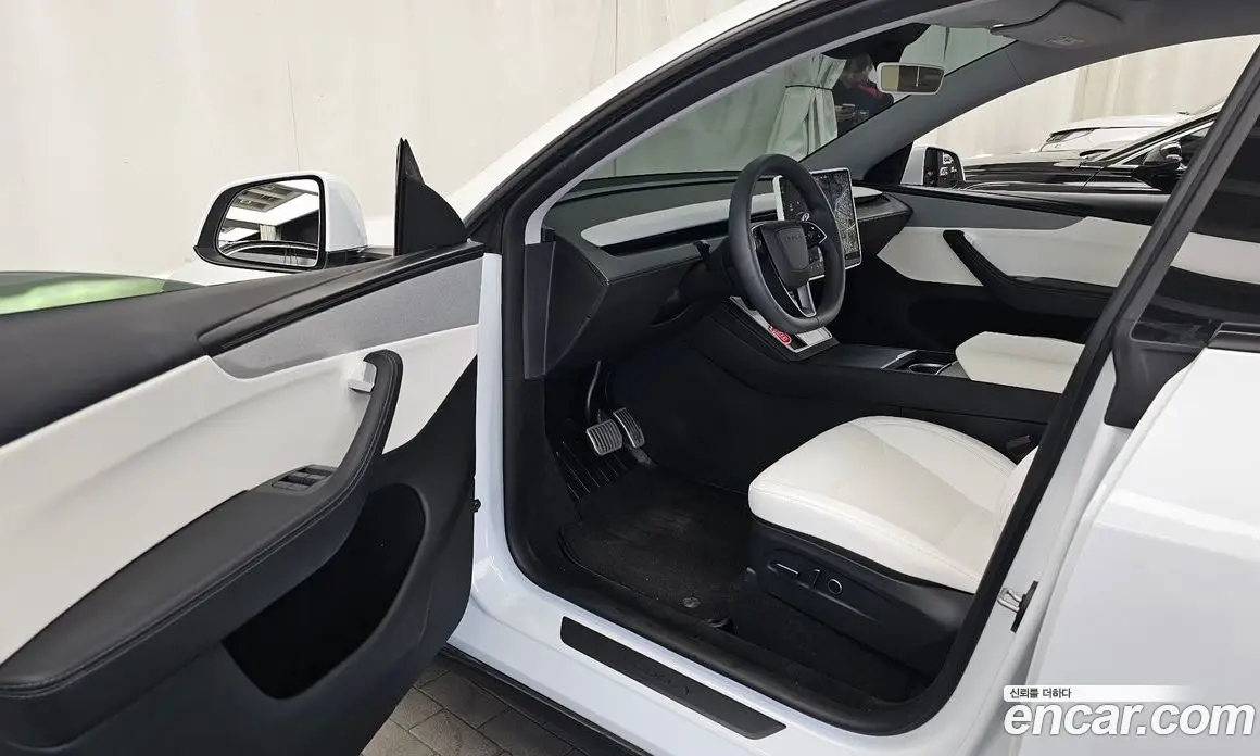 Tesla Model Y 2025 0.2 автомат (гидро), фото 13 Tesla Model Y 2025 0.2 автомат (гидро), фото 13
