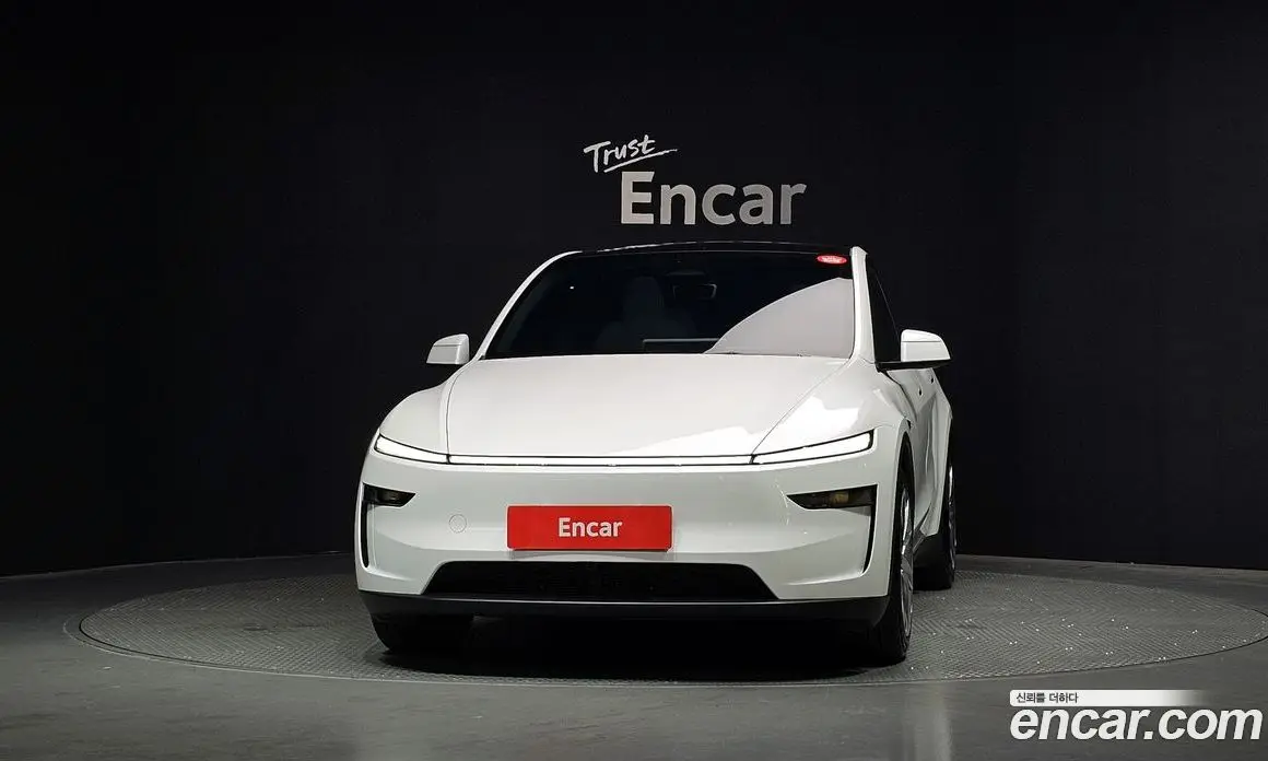 Tesla Model Y 2025 0.2 автомат (гидро), фото 3 Tesla Model Y 2025 0.2 автомат (гидро), фото 3