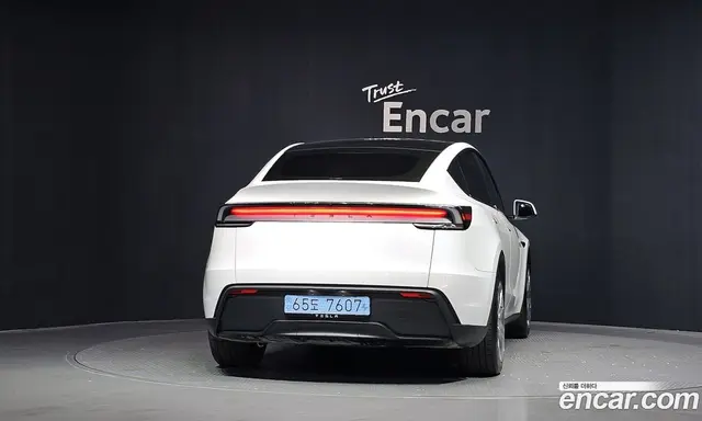 Tesla Model Y 2025 0.2 автомат (гидро), миниатюра 4 Tesla Model Y 2025 0.2 автомат (гидро), миниатюра 4