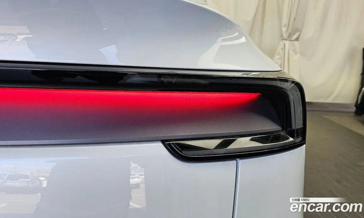 Tesla Model Y 2025 0.2 автомат (гидро), фото 9 Tesla Model Y 2025 0.2 автомат (гидро), фото 9