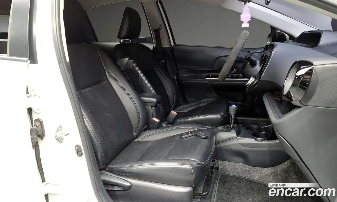 Toyota Prius 2018 1.5 автомат (гидро), фото 11 Toyota Prius 2018 1.5 автомат (гидро), фото 11