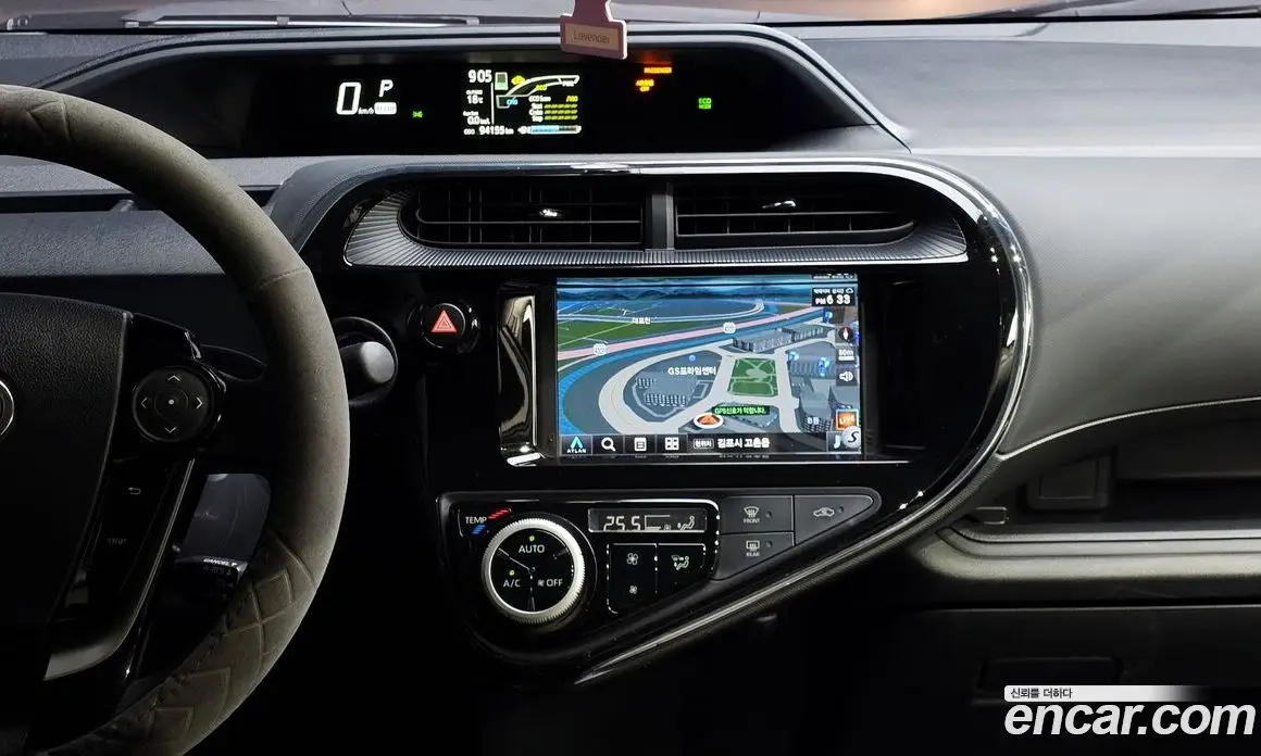 Toyota Prius 2018 1.5 автомат (гидро), фото 18 Toyota Prius 2018 1.5 автомат (гидро), фото 18