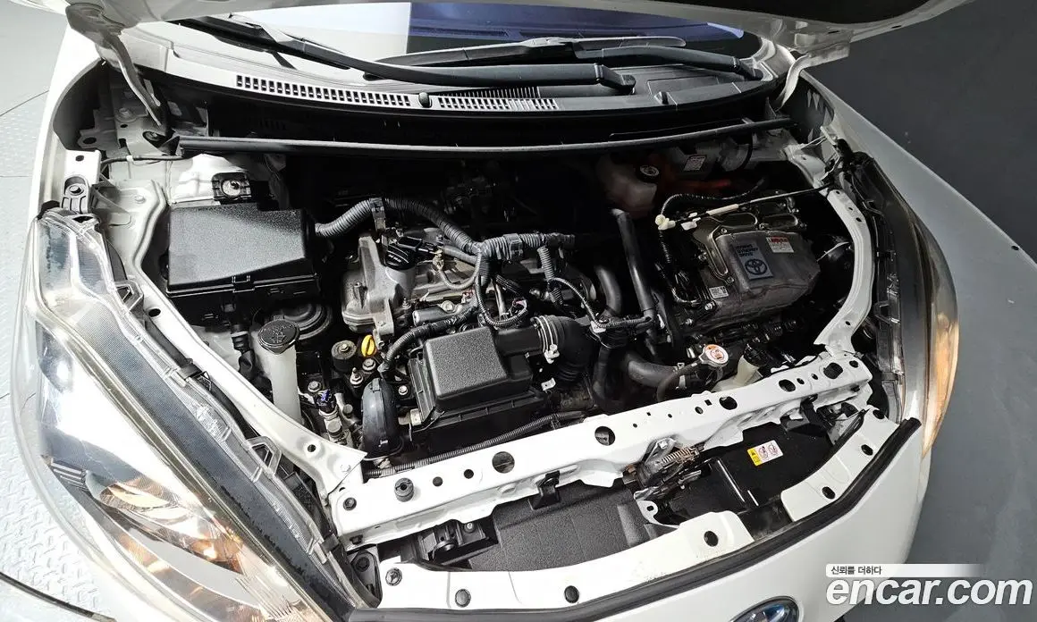 Toyota Prius 2018 1.5 автомат (гидро), фото 6 Toyota Prius 2018 1.5 автомат (гидро), фото 6