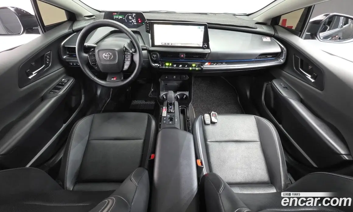 Toyota Prius 2025 2.0 автомат (гидро), фото 10 Toyota Prius 2025 2.0 автомат (гидро), фото 10
