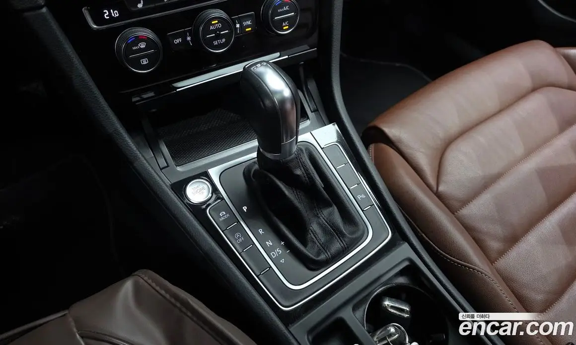 Volkswagen Golf 2013 2.0 автомат (гидро), фото 9