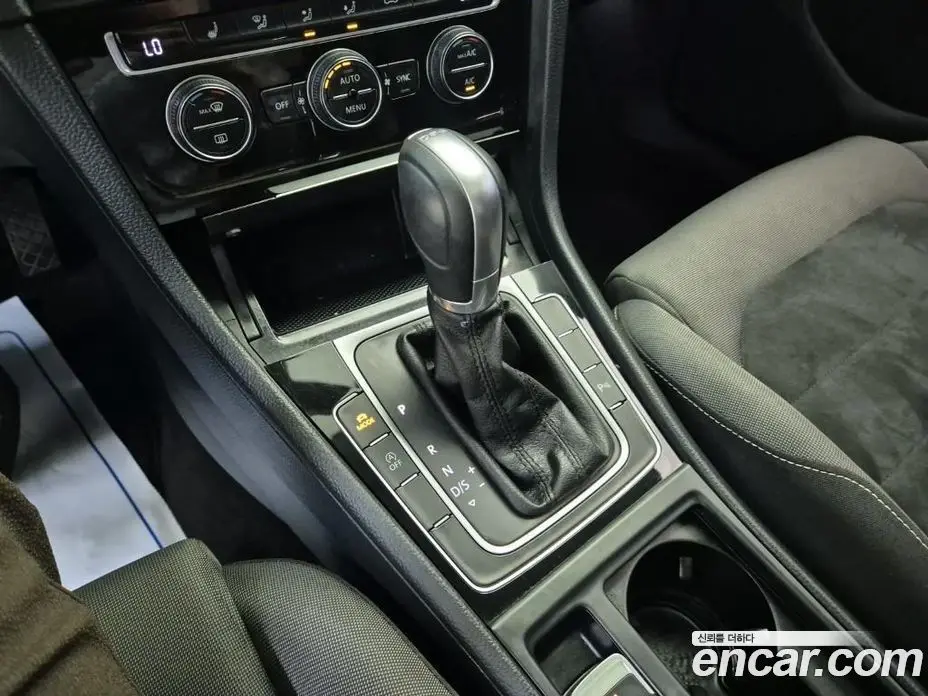 Volkswagen Golf 2016 2.0 автомат (гидро), фото 8 Volkswagen Golf 2016 2.0 автомат (гидро), фото 8