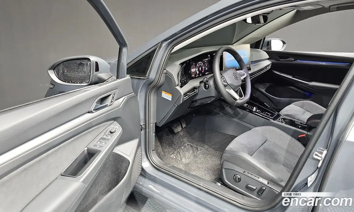 Volkswagen Golf 2025 2.0 автомат (гидро), фото 13