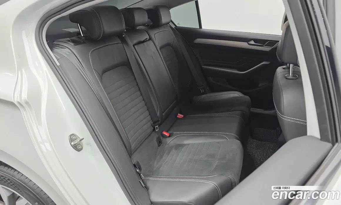 Volkswagen Passat 2022 2.0 автомат (гидро), фото 17
