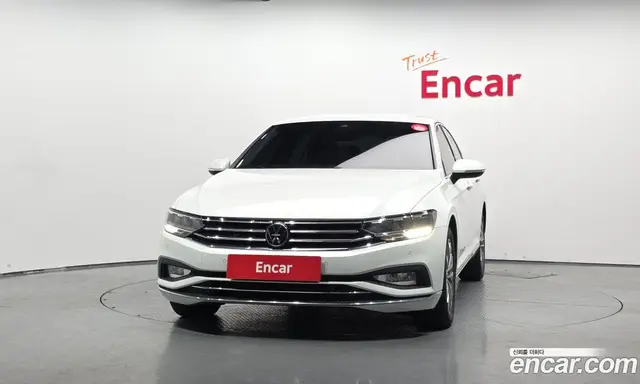 Volkswagen Passat 2022 2.0 автомат (гидро), миниатюра 3