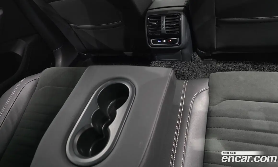 Volkswagen Passat 2022 2.0 автомат (гидро), фото 25