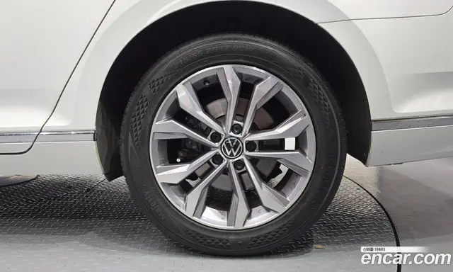 Volkswagen Passat 2022 2.0 автомат (гидро), миниатюра 7