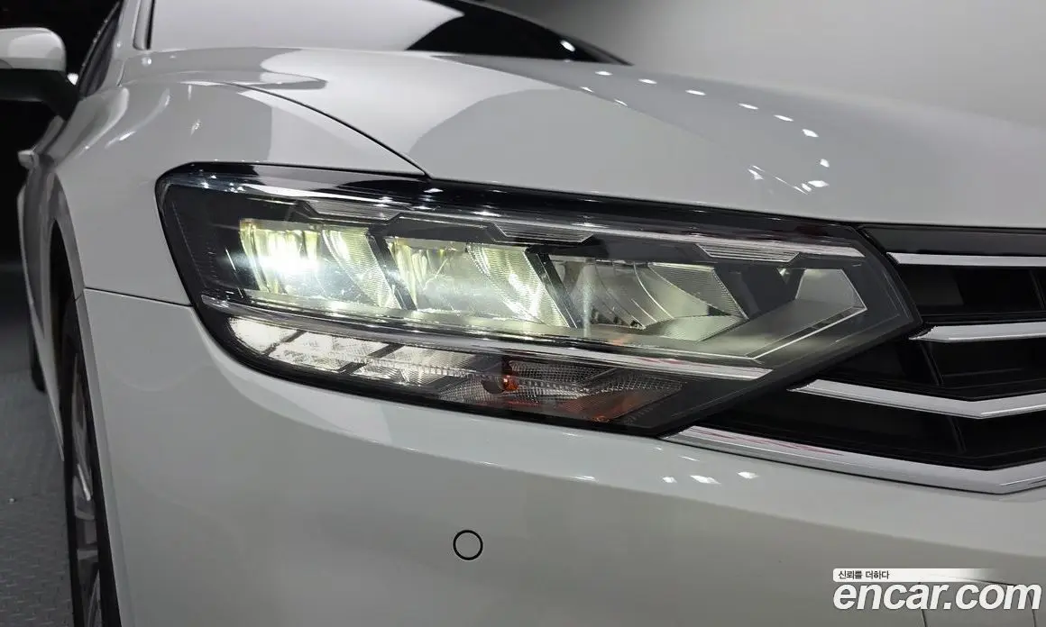 Volkswagen Passat 2022 2.0 автомат (гидро), фото 8