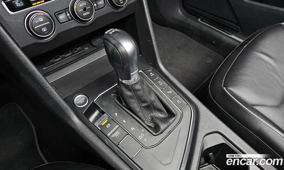 Volkswagen Tiguan 2018 2.0 автомат (гидро), фото 11