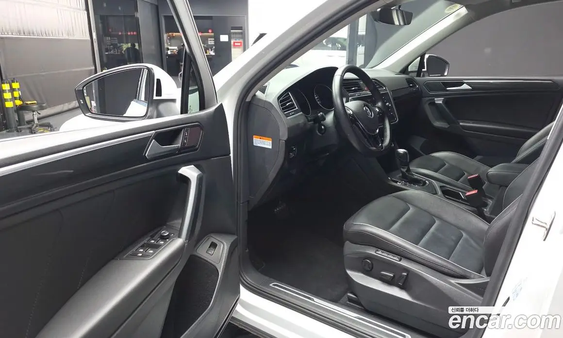 Volkswagen Tiguan 2020 2.0 автомат (гидро), фото 10