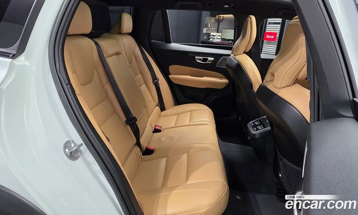 Volvo V60 2023 2.0 автомат (гидро), фото 18