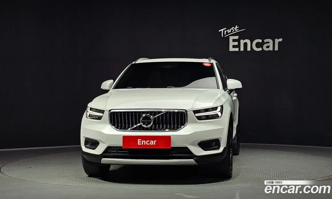 Volvo XC40 2020 2.0 автомат (гидро), фото 3