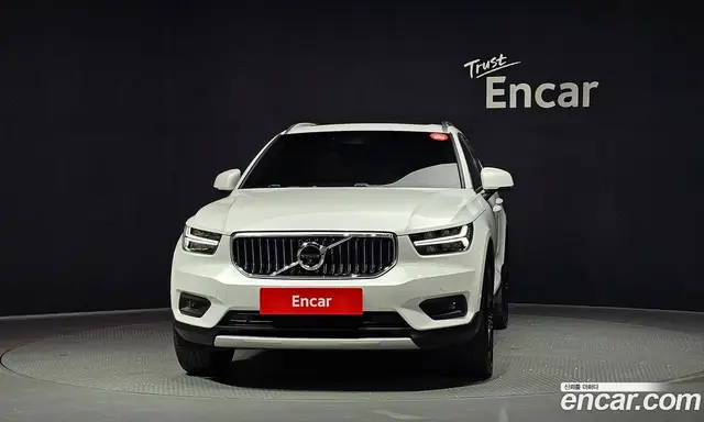 Volvo XC40 2020 2.0 автомат (гидро), миниатюра 3