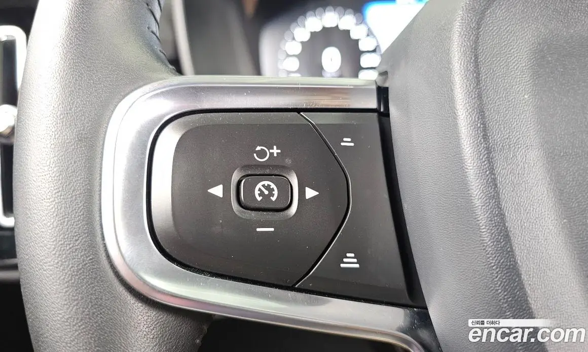 Volvo XC40 2020 2.0 автомат (гидро), фото 28