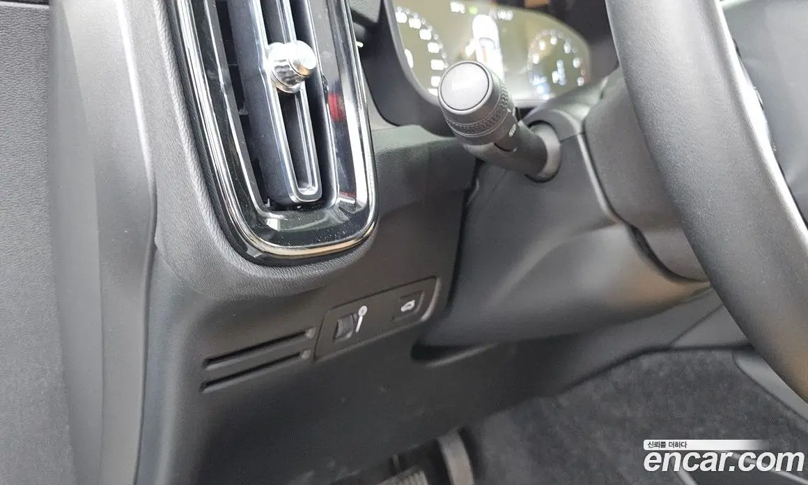 Volvo XC40 2020 2.0 автомат (гидро), фото 30