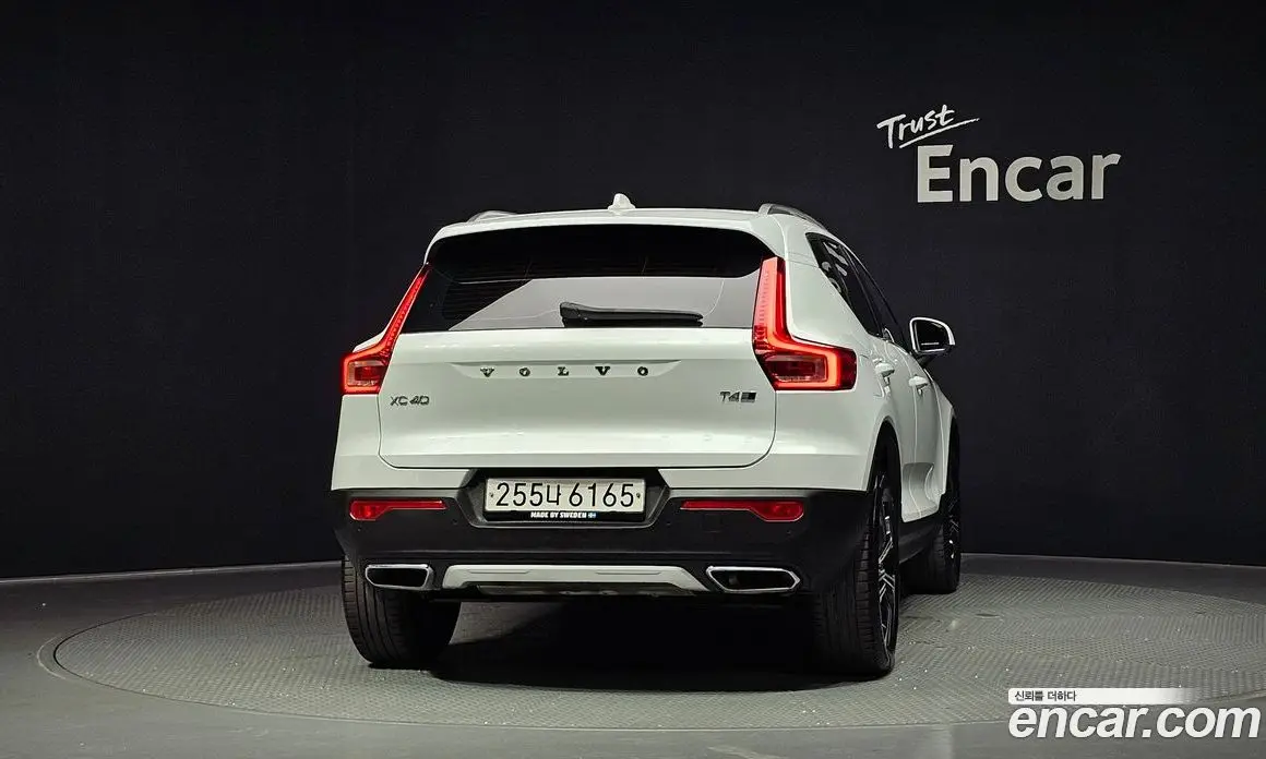 Volvo XC40 2020 2.0 автомат (гидро), фото 4