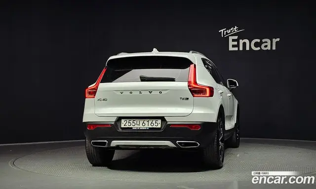 Volvo XC40 2020 2.0 автомат (гидро), миниатюра 4
