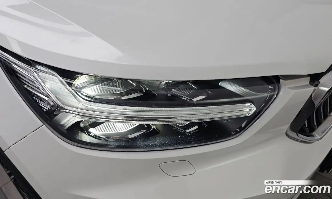Volvo XC40 2020 2.0 автомат (гидро), фото 8
