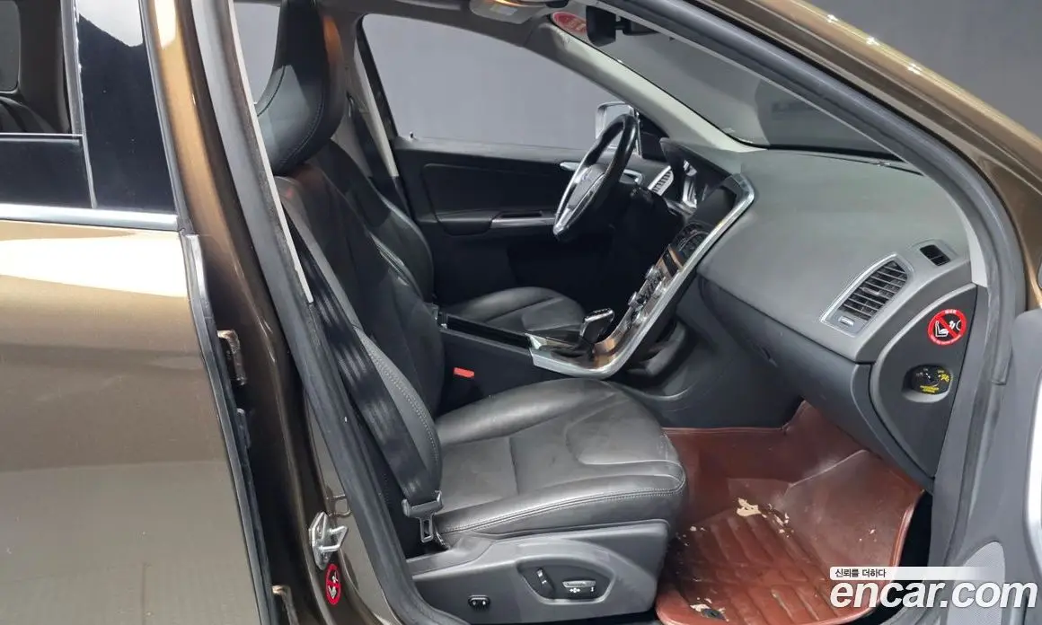 Volvo XC60 2016 2.0 автомат (гидро), фото 11
