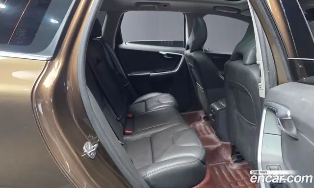 Volvo XC60 2016 2.0 автомат (гидро), миниатюра 12