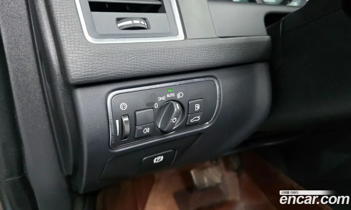 Volvo XC60 2016 2.0 автомат (гидро), фото 17