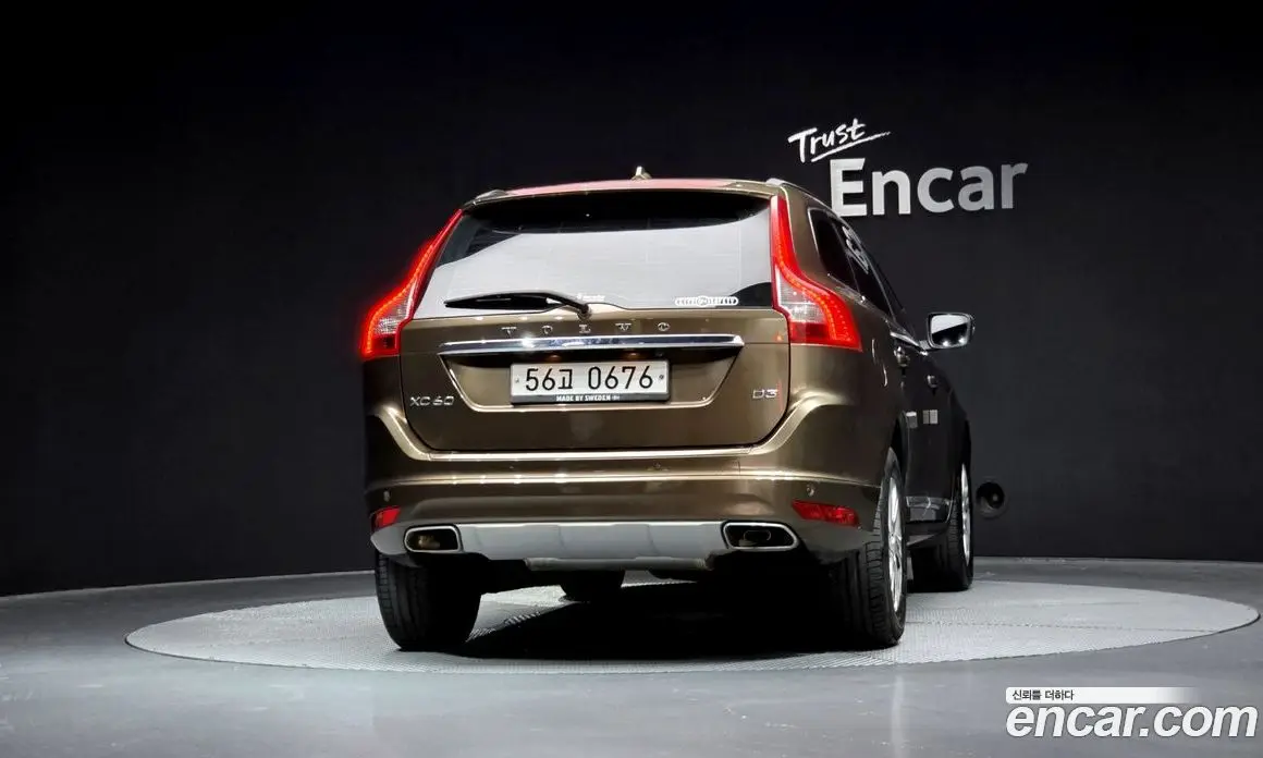 Volvo XC60 2016 2.0 автомат (гидро), фото 4