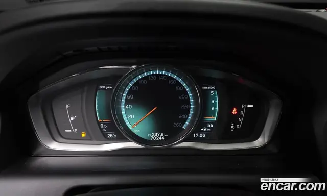 Volvo XC60 2016 2.0 автомат (гидро), миниатюра 8
